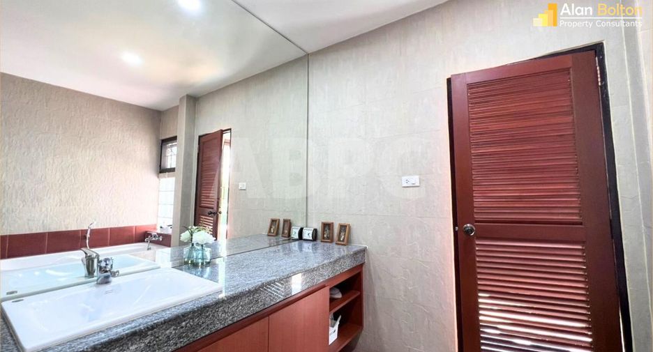 For sale 3 bedrooms house in Bang Lamung, Chonburi