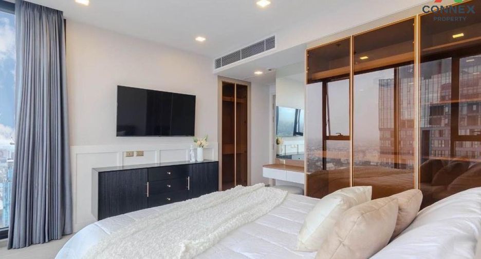 For rent 3 bed condo in Huai Khwang, Bangkok
