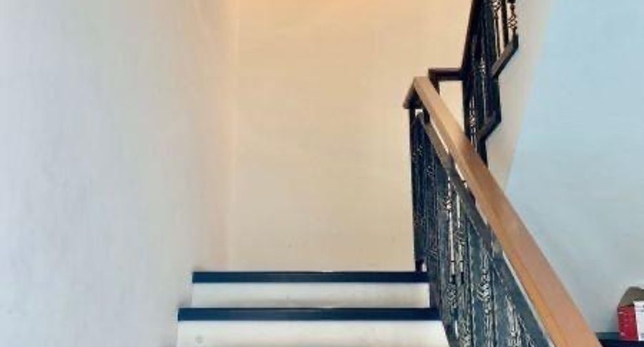 For rent and for sale 3 bedrooms condo in Khlong San, Bangkok