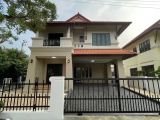 For sale 3 bed house in Bang Khae, Bangkok