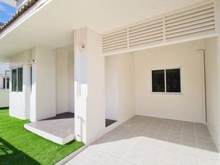 For sale 4 Beds townhouse in Lam Luk Ka, Pathum Thani