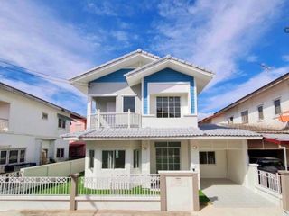 For sale 4 Beds townhouse in Lam Luk Ka, Pathum Thani