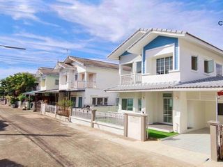 For sale 4 Beds townhouse in Lam Luk Ka, Pathum Thani