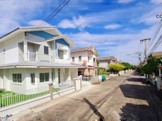 For sale 4 Beds townhouse in Lam Luk Ka, Pathum Thani