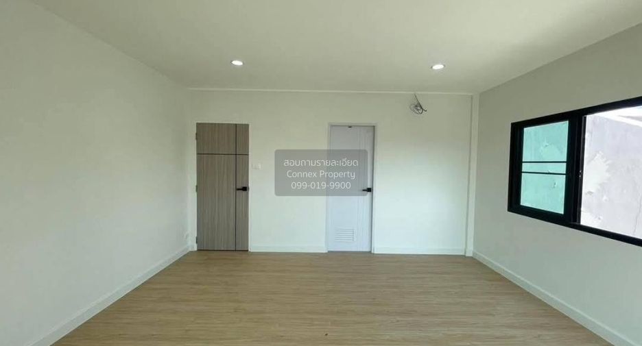 Reihenhaus zum Kauf mit 4 Zimmer in Khlong Sam Wa, Bangkok