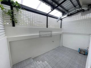 Продажа 4 спальни таунхаус в Кхлонг Сам Ща, Бангкок
