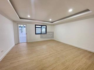 Продажа 4 спальни таунхаус в Кхлонг Сам Ща, Бангкок