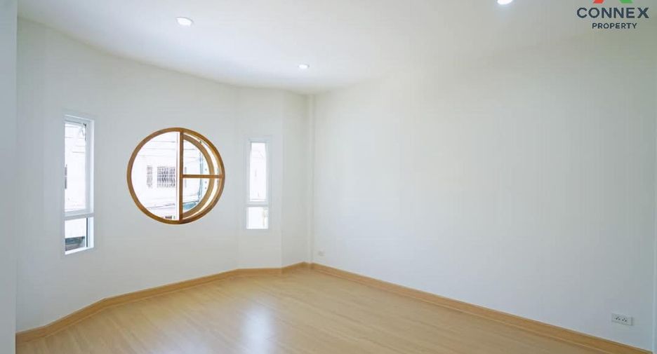 For sale 3 bed house in Pak Kret, Nonthaburi