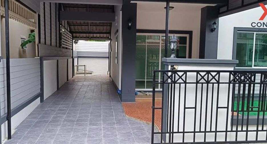 For sale 3 bed townhouse in Lam Luk Ka, Pathum Thani