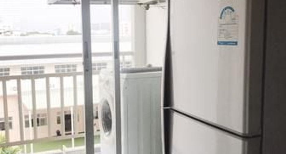 For rent 2 bed condo in Huai Khwang, Bangkok