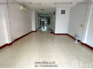 For sale 2 bed townhouse in Mueang Udon Thani, Udon Thani