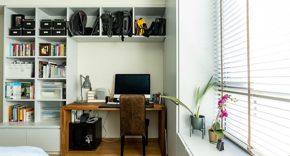 For rent 2 bedrooms condo in Yan Nawa, Bangkok