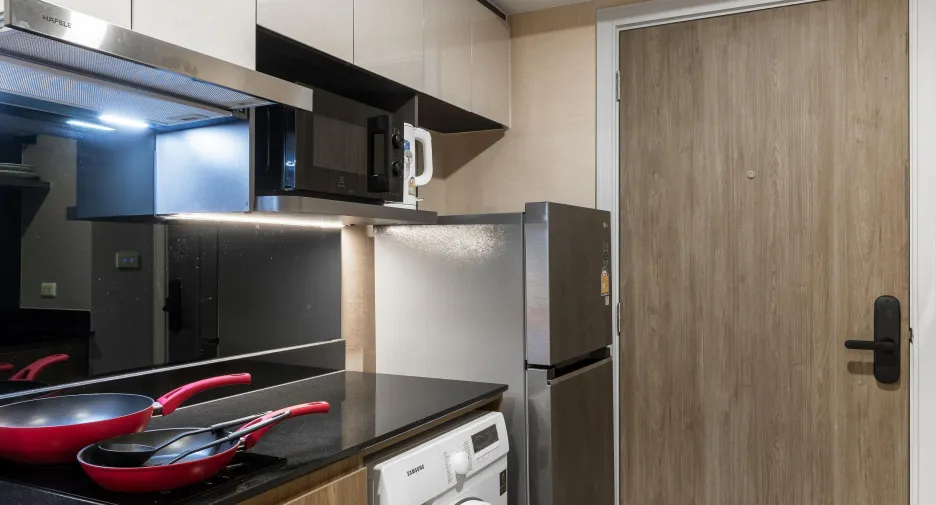 For rent 1 bed condo in Huai Khwang, Bangkok