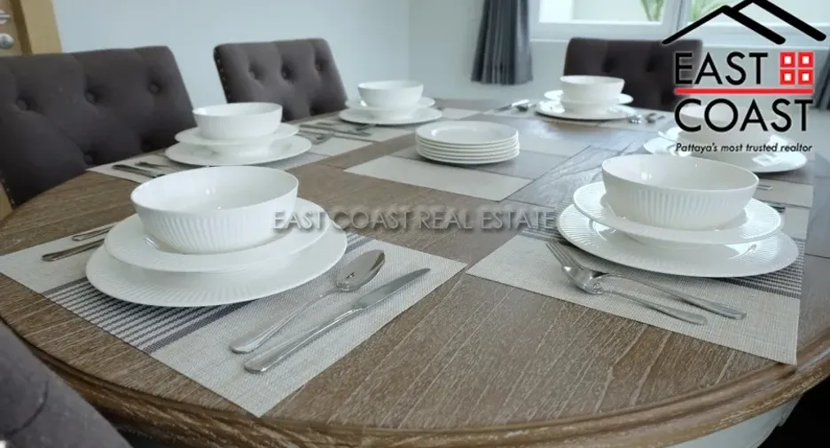 For rent and for sale 4 bedrooms house in Bang Lamung, Chonburi