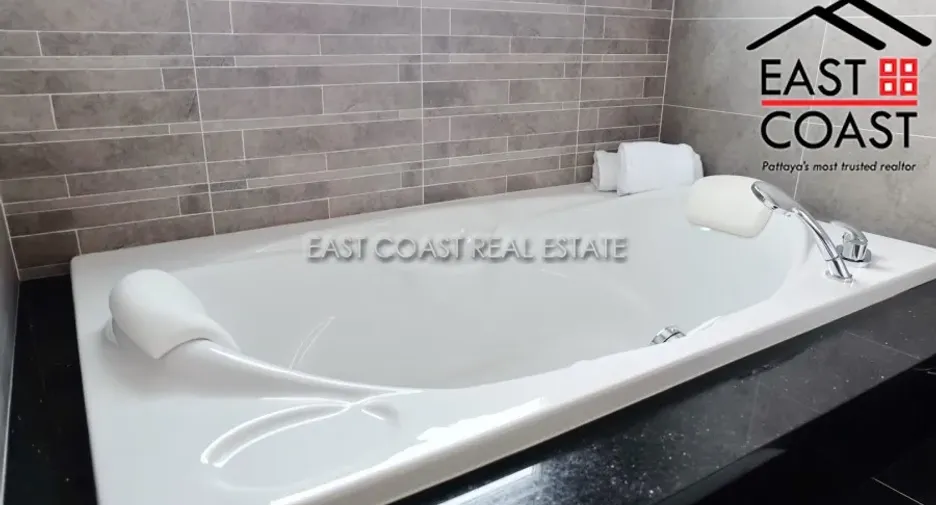 For rent and for sale 4 bedrooms house in Bang Lamung, Chonburi