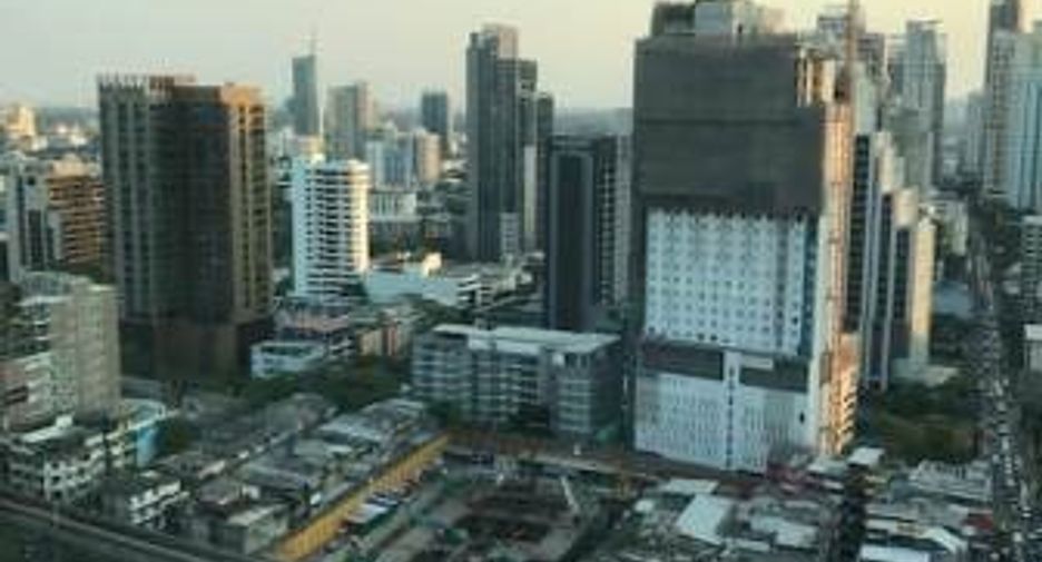 ให้เช่า และ ขาย 3 ห้องนอน คอนโด ใน คลองเตย, กรุงเทพฯ