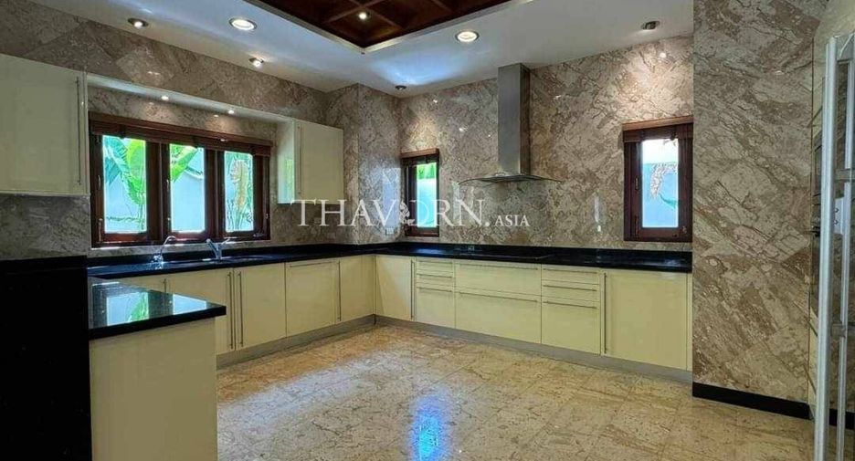 Haus zum Kauf mit 3 Zimmer in Sattahip, Chonburi
