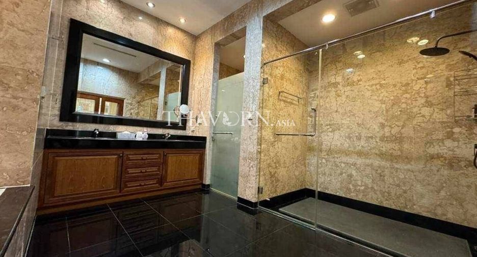 Haus zum Kauf mit 3 Zimmer in Sattahip, Chonburi