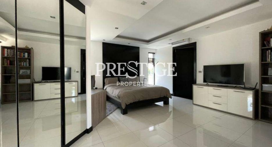 For sale 5 bedrooms house in Bang Lamung, Chonburi
