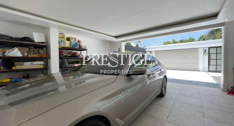 For sale 5 bedrooms house in Bang Lamung, Chonburi