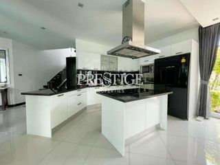 For sale 5 bedrooms house in Bang Lamung, Chonburi