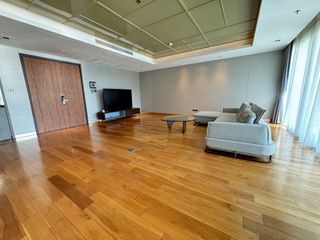 For rent 4 bed condo in Khlong Toei, Bangkok