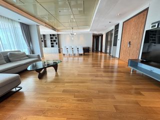 For rent 4 bed condo in Khlong Toei, Bangkok
