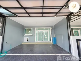 For sale 4 bed townhouse in Don Mueang, Bangkok