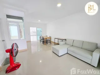 For sale 4 bed townhouse in Don Mueang, Bangkok