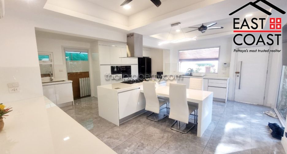 For sale 4 bedrooms house in Bang Lamung, Chonburi