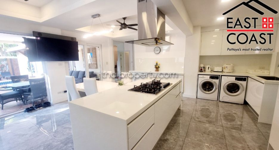 For sale 4 bedrooms house in Bang Lamung, Chonburi