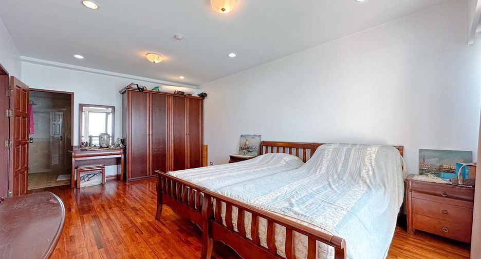 For sale 2 bedrooms condo in Sattahip, Chonburi