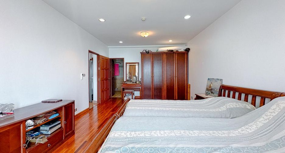 For sale 2 bedrooms condo in Sattahip, Chonburi