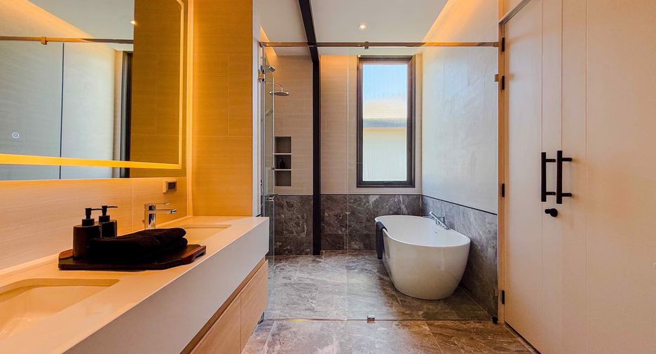 For sale 4 bedrooms house in Bang Lamung, Chonburi