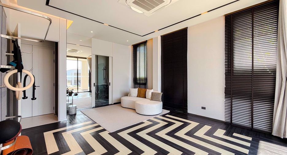 For sale 4 bedrooms house in Bang Lamung, Chonburi