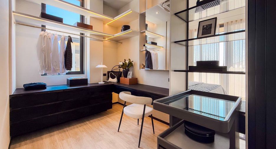 For sale 4 bedrooms house in Bang Lamung, Chonburi