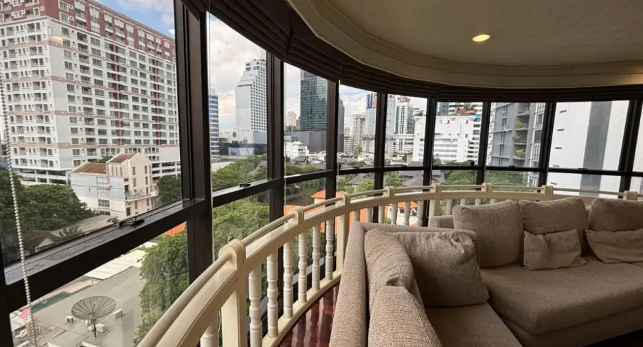 For rent 3 Beds condo in Khlong Toei, Bangkok