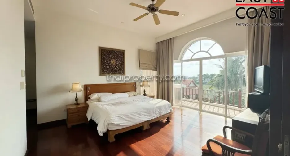 For rent and for sale 4 bedrooms house in Bang Lamung, Chonburi