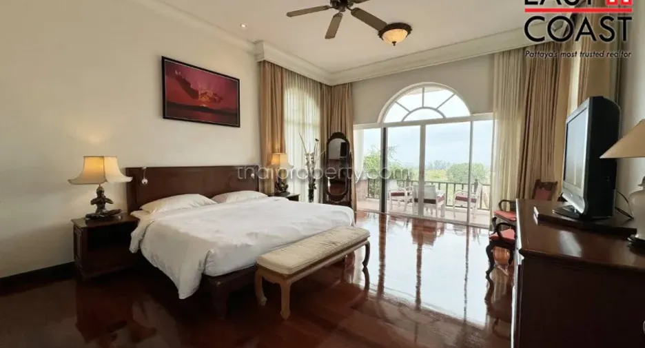 For rent and for sale 4 bedrooms house in Bang Lamung, Chonburi