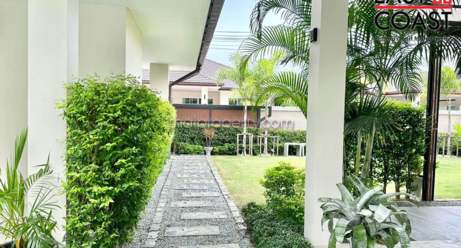 For rent and for sale 6 bed house in Bang Lamung, Chonburi