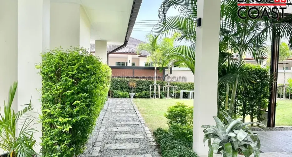 For rent and for sale 6 bedrooms house in Bang Lamung, Chonburi