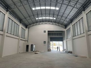 For sale warehouse in Lam Luk Ka, Pathum Thani
