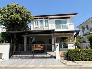 For rent 3 Beds house in Bang Kapi, Bangkok