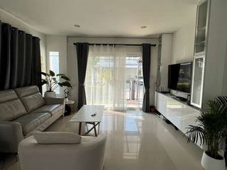 For rent 3 Beds house in Bang Kapi, Bangkok