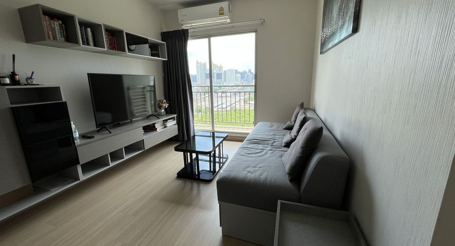 For rent 2 bed condo in Huai Khwang, Bangkok