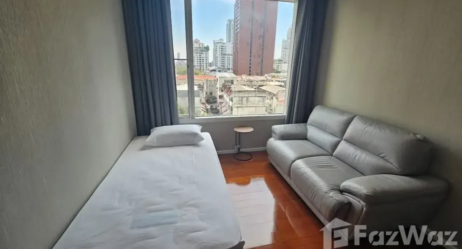 For rent 3 bed condo in Watthana, Bangkok