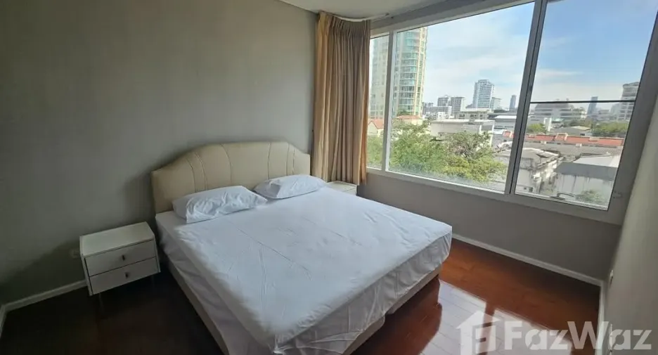 For rent 3 bed condo in Watthana, Bangkok