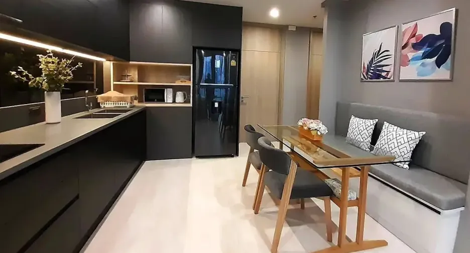 À louer 2 chambres condo à Pathum Wan, Bangkok