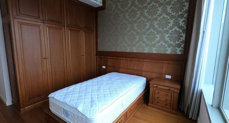 Condo en alquiler de 3 habitaciones en Pathum Wan, Bangkok