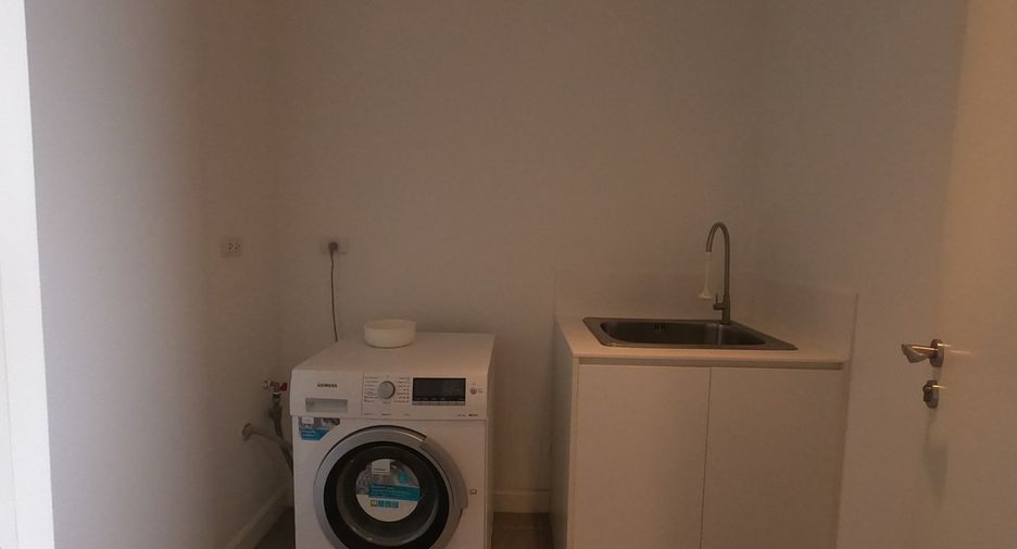 Condo en alquiler de 3 habitaciones en Pathum Wan, Bangkok